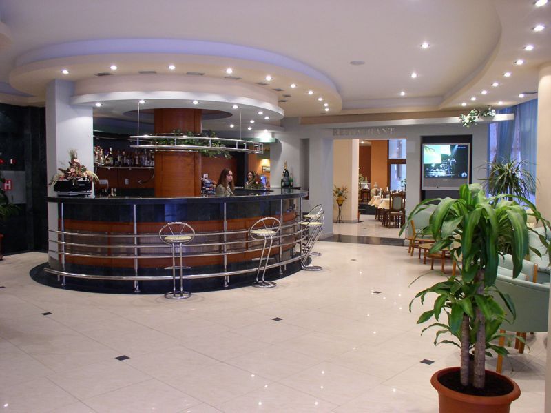Rex Hotel Tulcsa Kültér fotó
