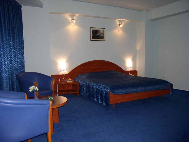 Rex Hotel Tulcsa Kültér fotó